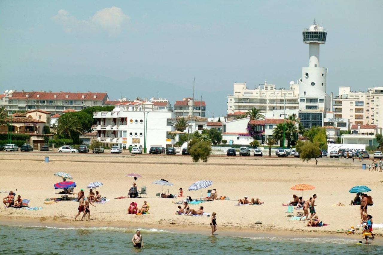 Casa Cartago Hébergement de vacances Empuriabrava